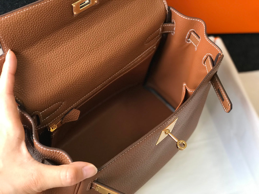 Hermès Gold Kelly 25 Togo Leather Gold Hardware