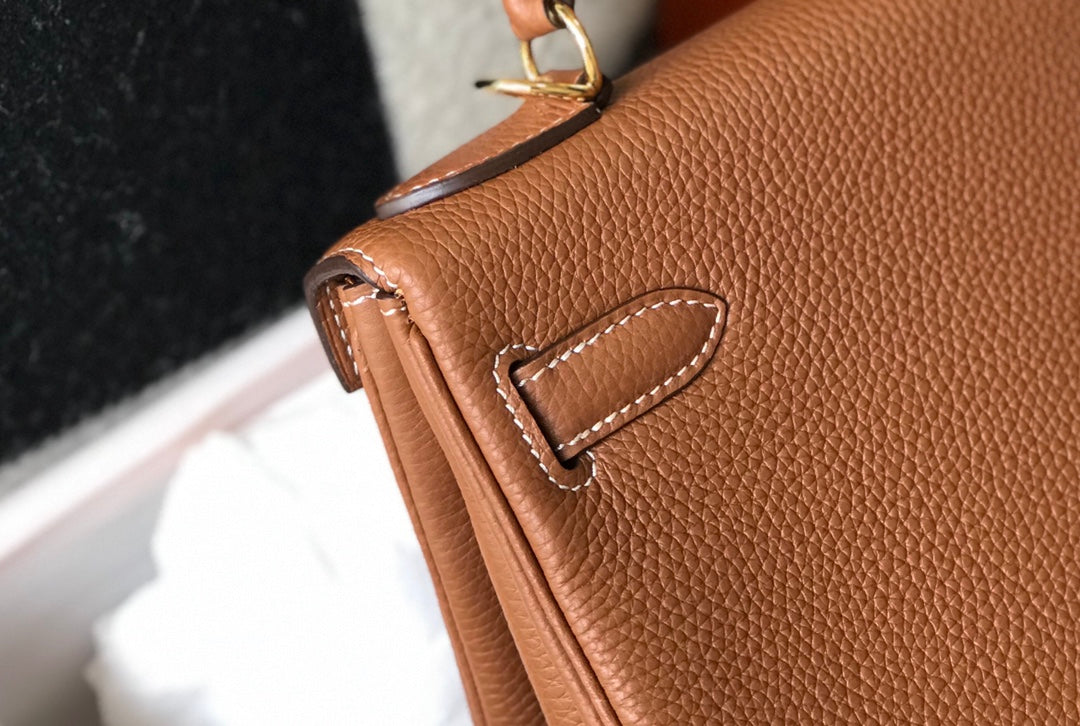 Hermès Gold Kelly 25 Togo Leather Gold Hardware