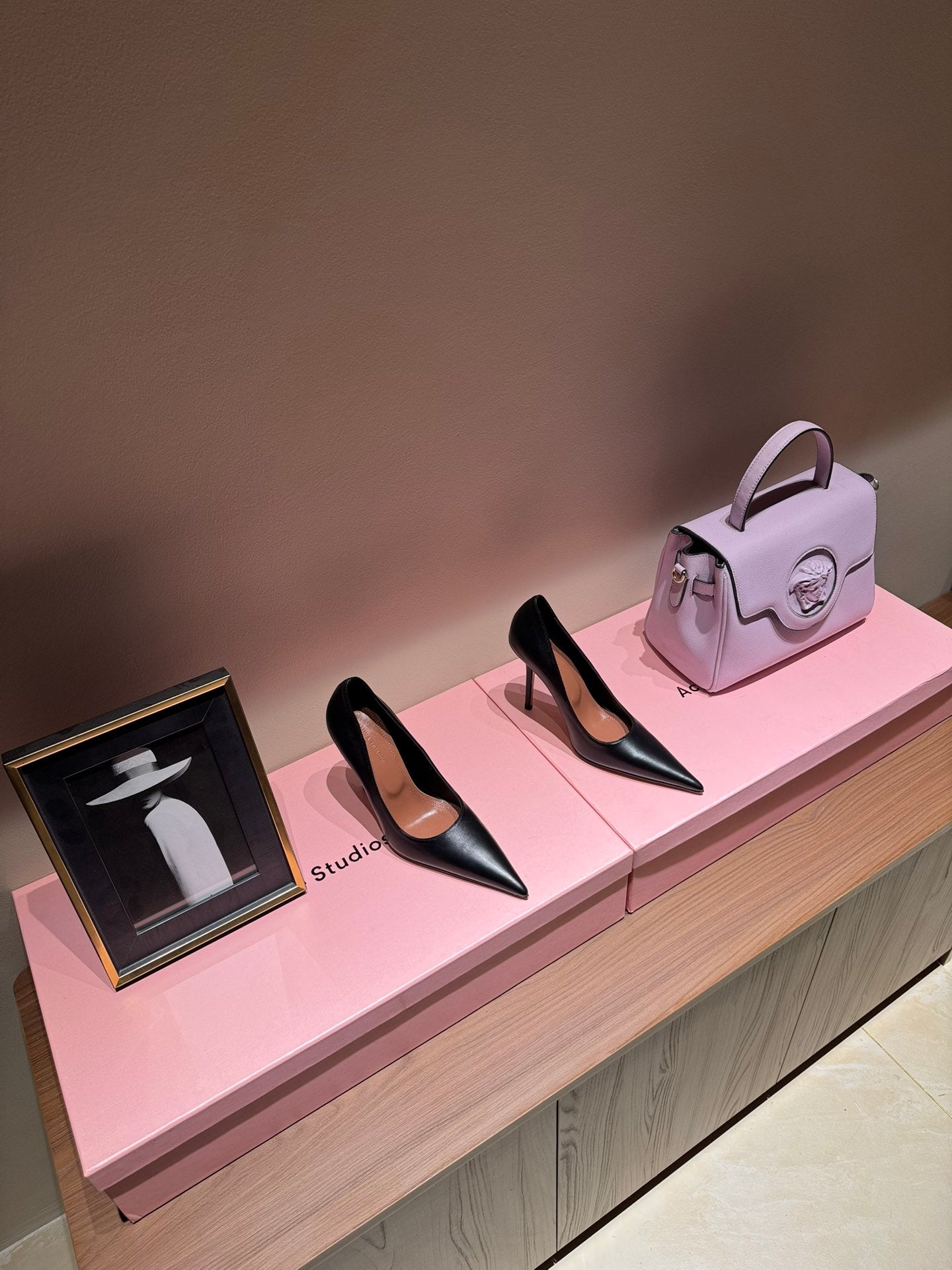 Classic Black Leather Pointed Toe Pumps